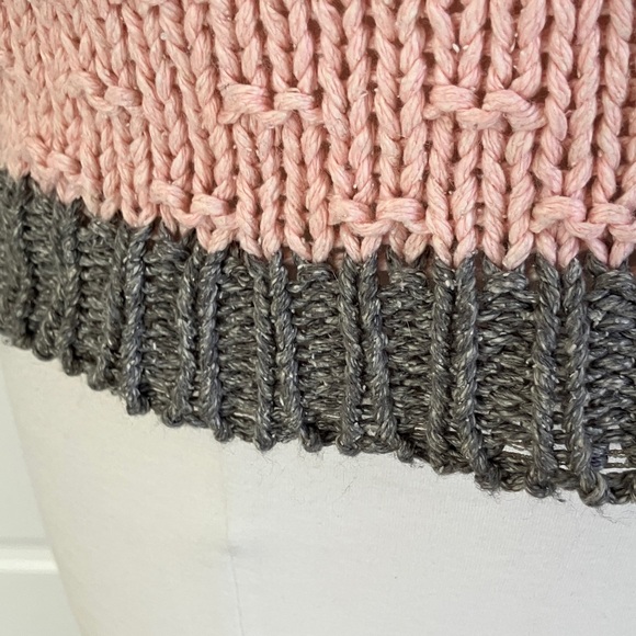 Pink and Gray Knit Vest - Picture 4 of 8